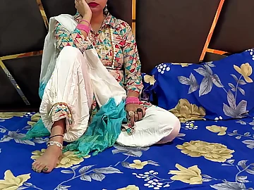 Devar Bhabhi flirts with preggo Devar in intense Hindi sex tape