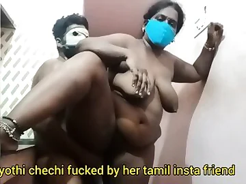 Tamil old egg fucks Calicut Malayali wifey Jyothi Chechi's ass increased by busts her big tits