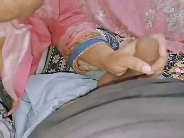 Indian MILF Saira Pakistan gets tight ass pounded by Pakistani maid in HD film over