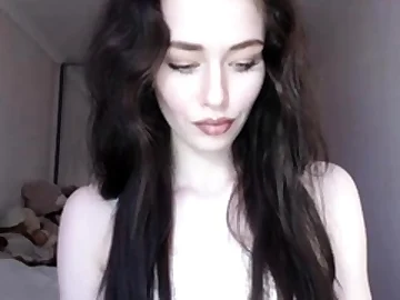 Brunette Solo Webcam Masturbation